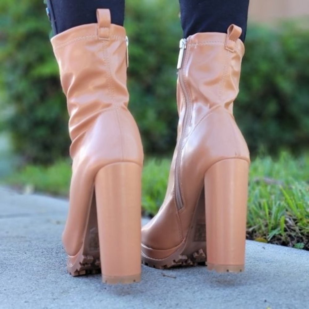 Women's Nude Chunky Heel Peep Open Toe Ankle Bootie - Picture 6 of 7